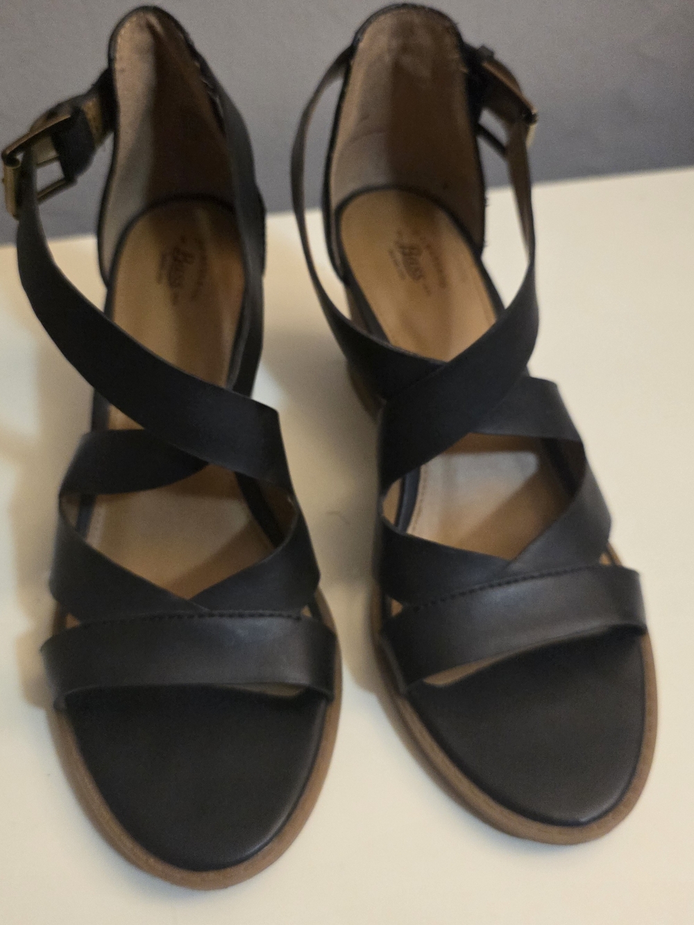 Bass Black Cross-Strap Leather Sandals